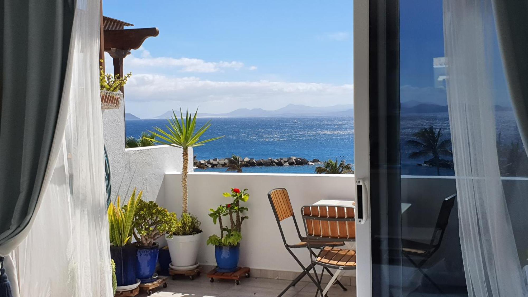 Playa Blanca Sea View Apartment Exterior photo